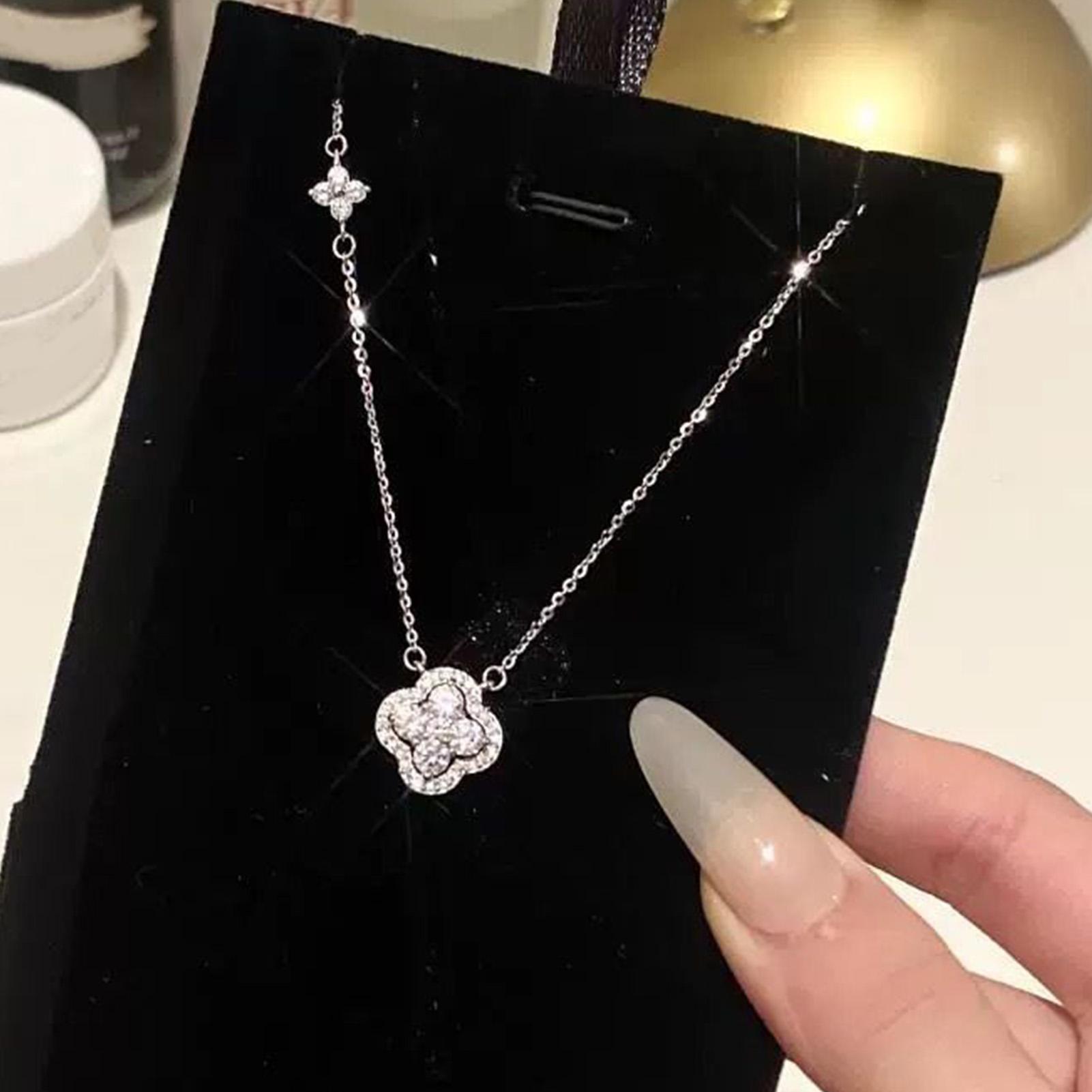 Sparkling Rhinestone Pendant Necklace With Adjustable Chain Lucky Clover Design Gift For Women Lucky Sparkle Clover белый