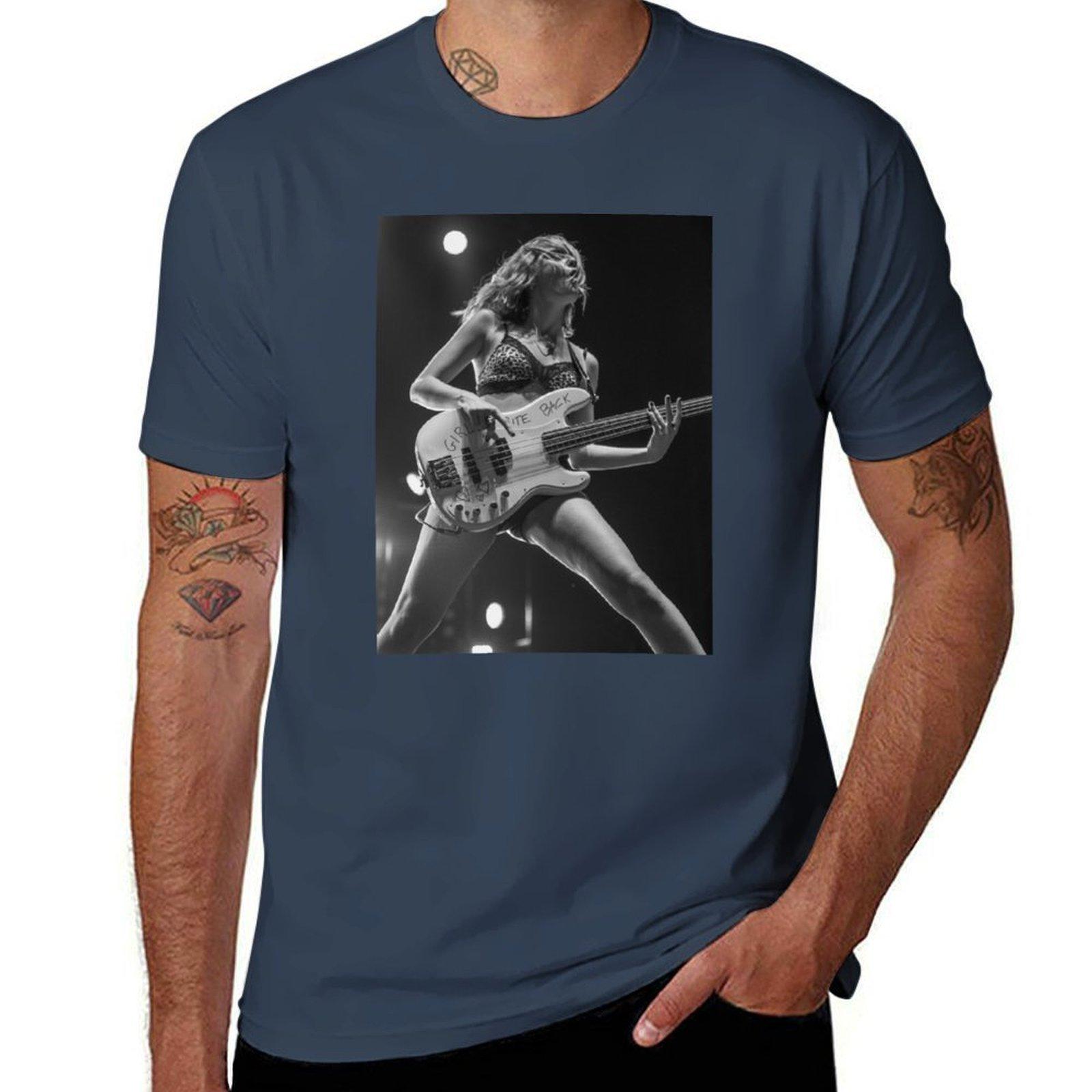 Girls bite back Victoria de Angelis TShirt Holiday Casual Short Sleeve Top S