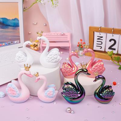 Deko & Wohnaccessoires – Statuetten