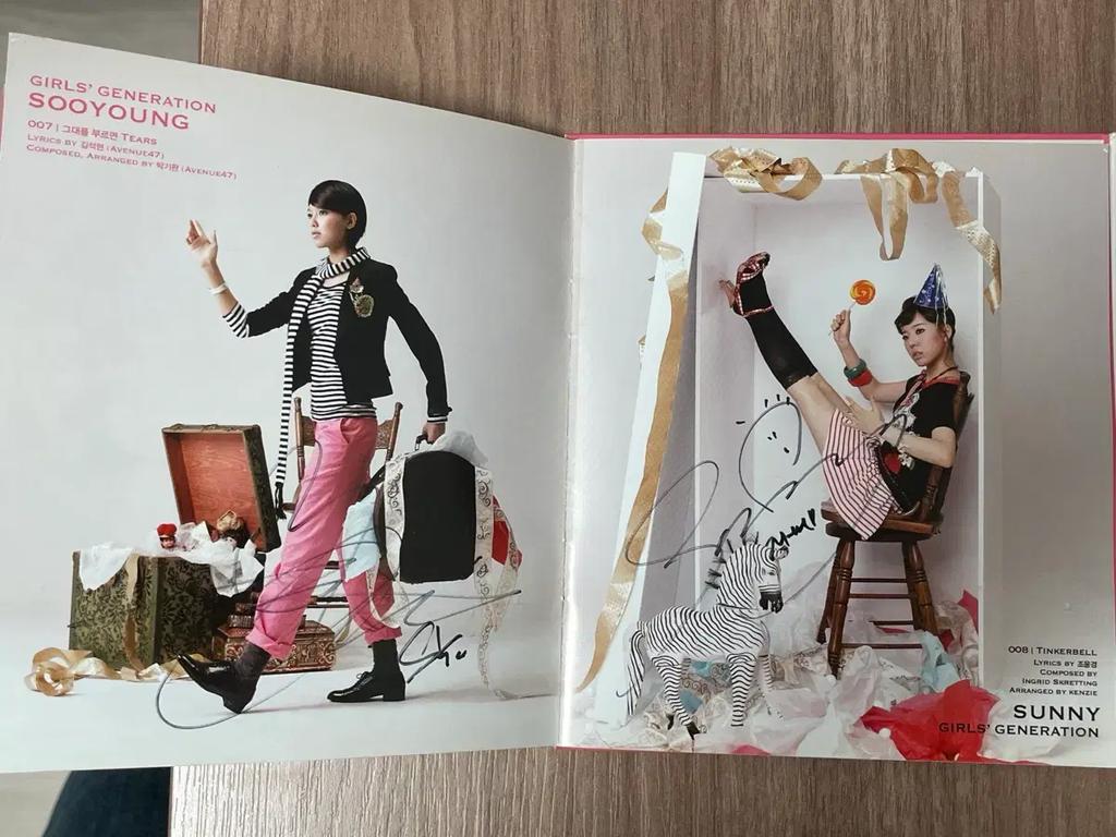 GIRLS GENERATION 1º Álbum Assinado Usado