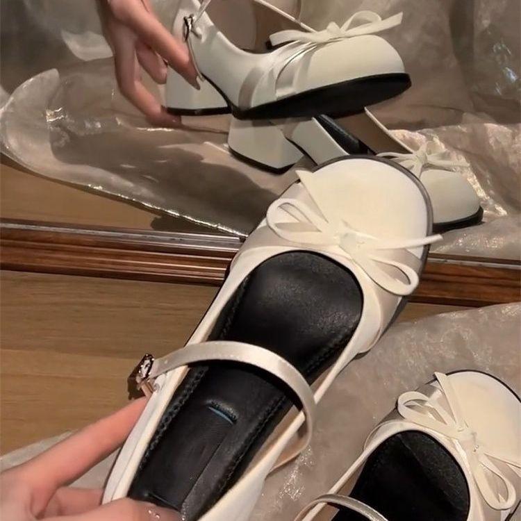 White Mary Jane shoes women's 2026 new spring versatile bow French shallow mouth single shoes college style small leather shoes