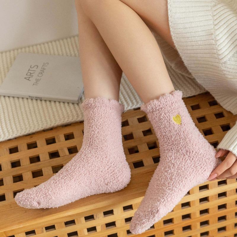 Autumn and Winter Coral Fleece Socks, Thickened Floor Socks, Embroidered Heart-shaped Home Socks, Warm and Soft Sleeping Socks