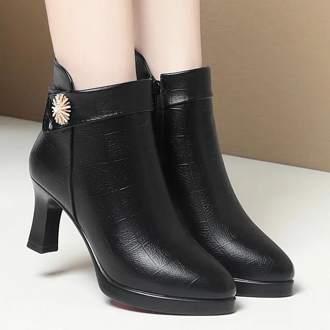 Fashion Autumn Women's Platform Shoes New Plus Velvet Stiletto Heel Heeled Ankle Boots Winter Fashion Pointed Toe Warm Female Short Boot