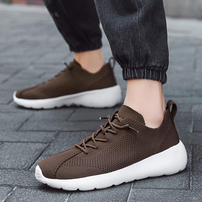 Fashion 2025 New Lightweight Soft-soled Running Shoes for Women Flying Woven Round Head Casual Breathable Mesh Socks Shoes for Men