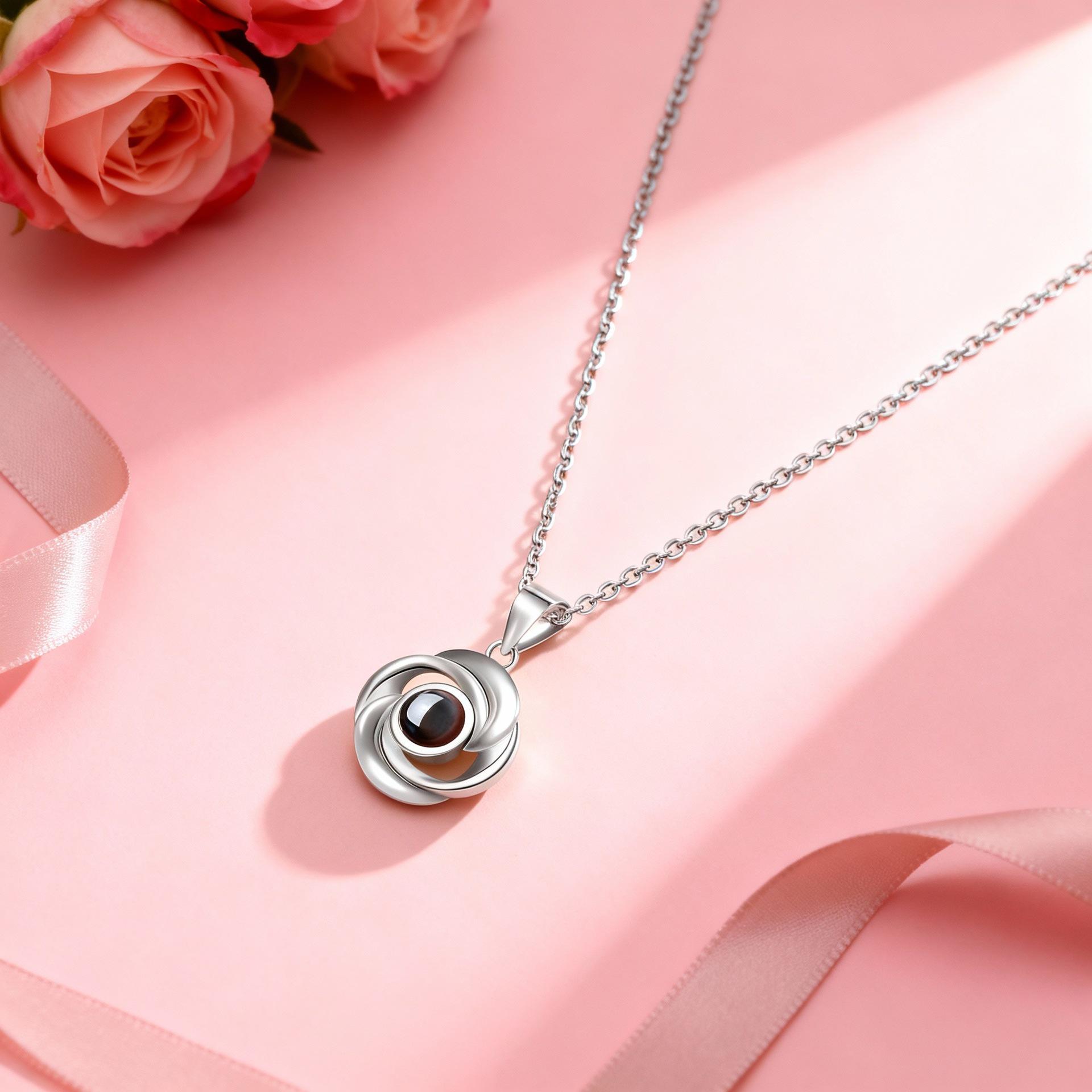 Ожерелье-проектор  Роза :  Я люблю тебя  на 100 языках, кулон из титановой стали и ключичная цепочка для женщин.