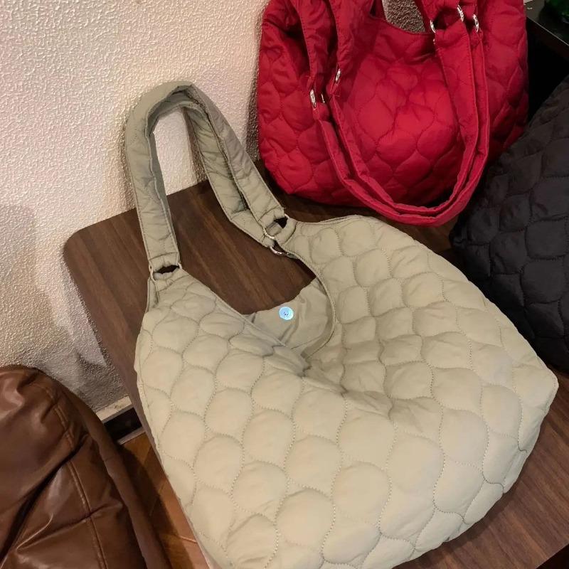 Tote Bag with Large Capacity, Single-shoulder Design, for Commuting, Cloud-shaped Frosted Bag