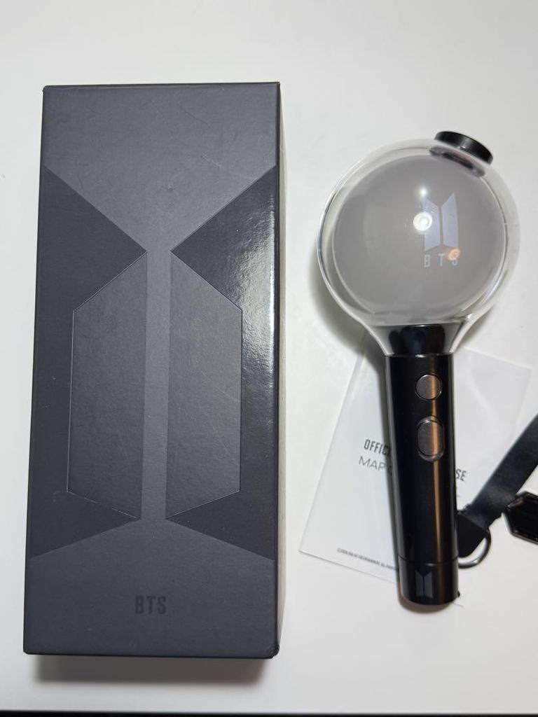 [USED] BTS ARMY BOMB MOTS Ver4 Trading Card & Keychain Included