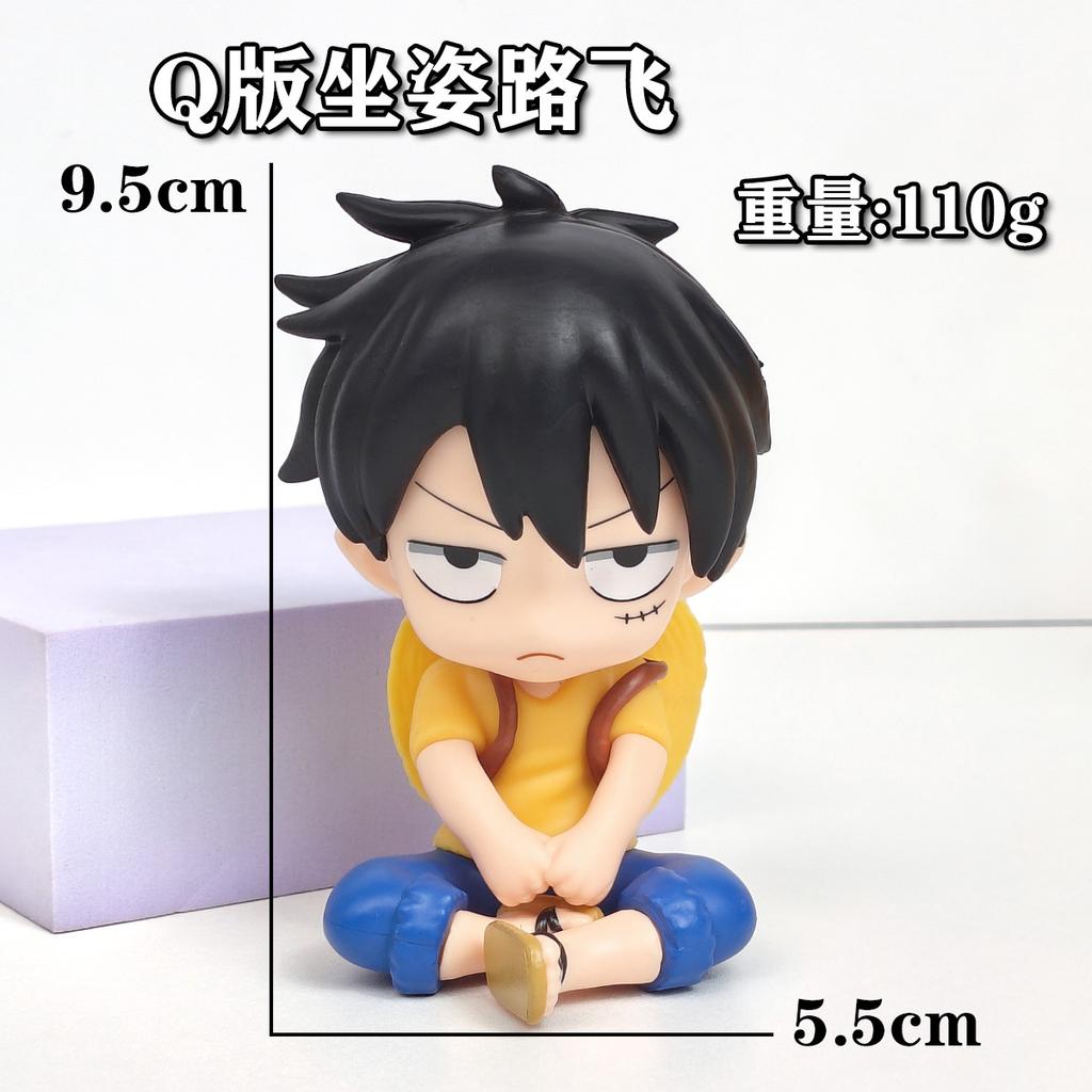Skladem One Piece Nika Luffy Roronoa Zoro Nami Sanji Mini figurka Anime Kawaii Sedící hračky Stolní ozdoby do auta Model Dárky