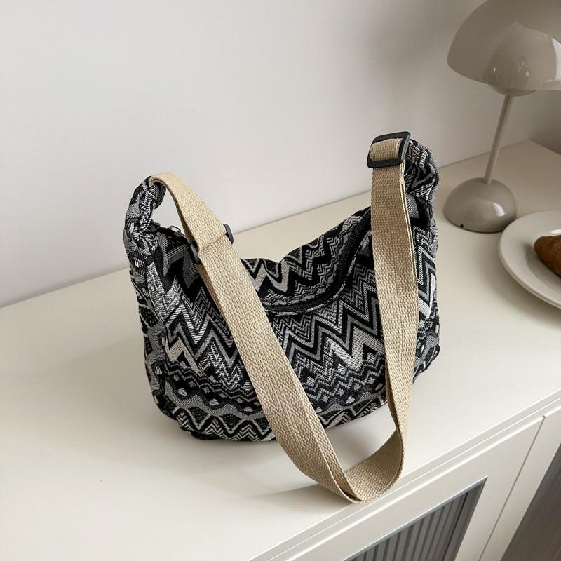 Trendy Large Capacity Dumpling Bag For Women Fashionable And Casual Shoulder Bag