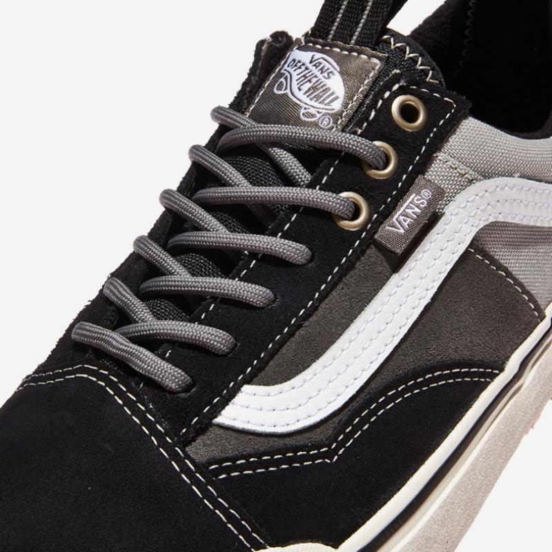 Vans Mte Old School Waterproof   Black Pewter White Vn000cvnbh4 Black Pewter White