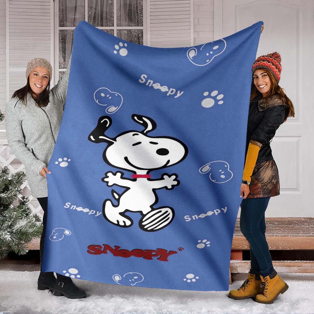 Warm blanket, Snoopy cartoon pattern, comfortable nap blanket, soft and skin-friendly, a great gift for friends and family.