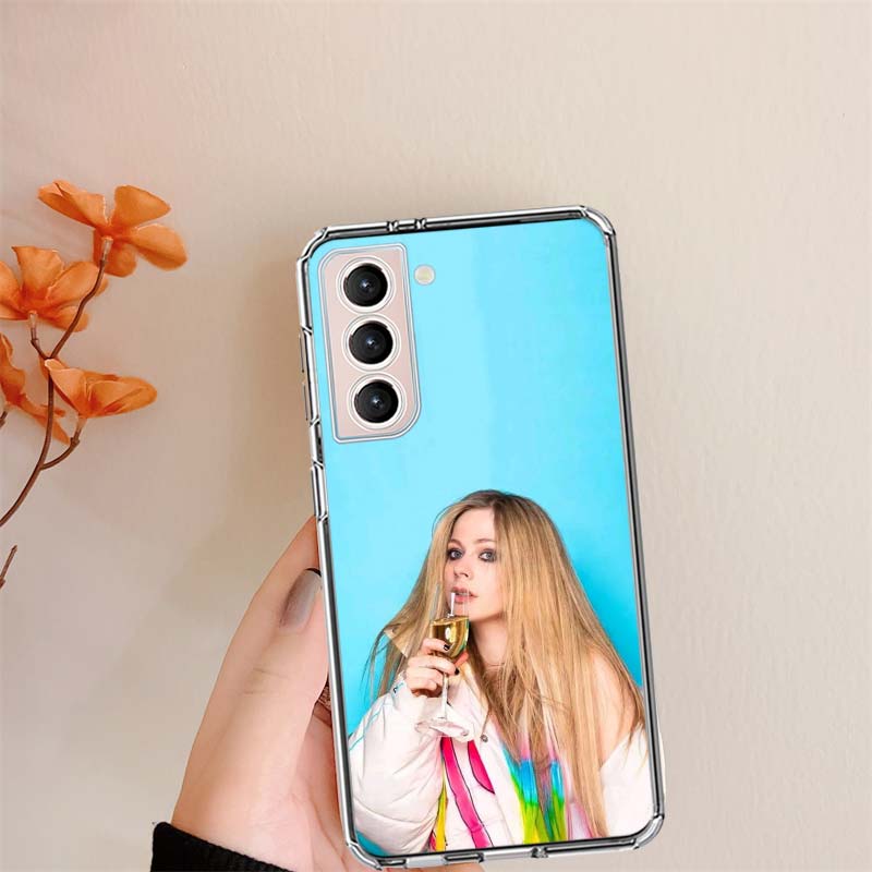 Sängerin Avril Lavigne Klare Handyhüllen für Samsung S26 Ultra Galaxy S25 Edge S24 S23 FE S21 Plus S20 S22 S10 Hülle Gemustert Com