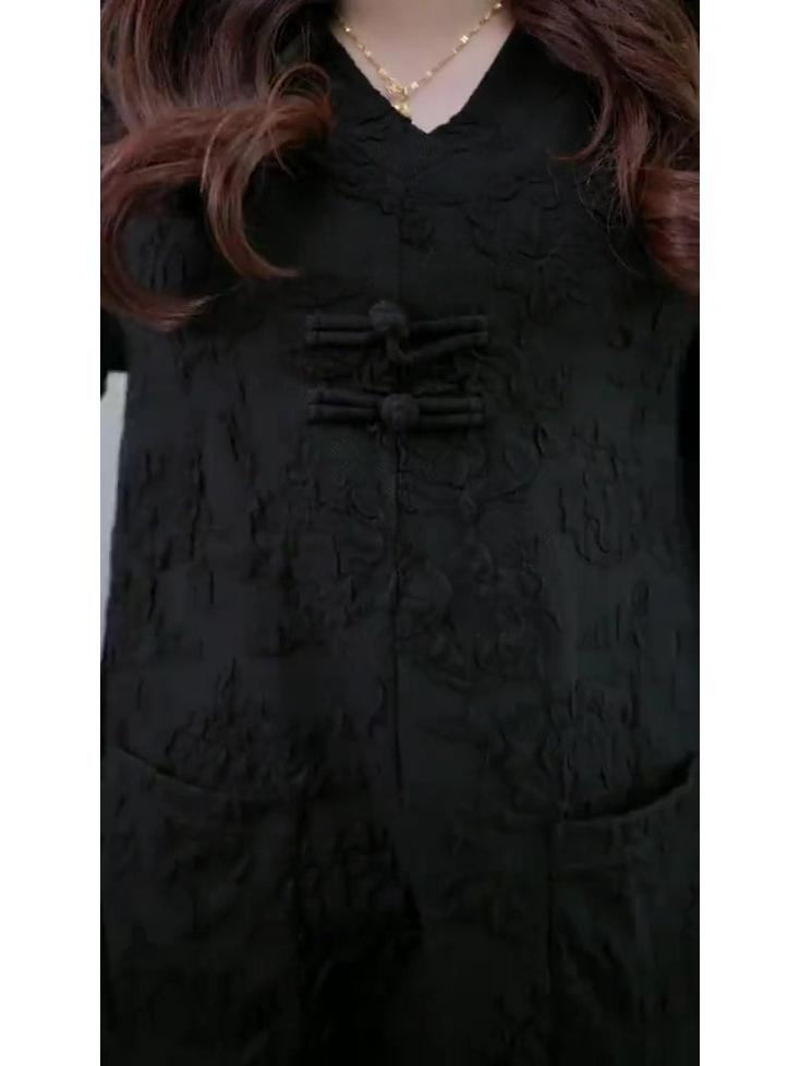 Plus Size Jacquard Frog Button T-shirt - Autumn/Winter Chinese Style for Middle-Aged Women