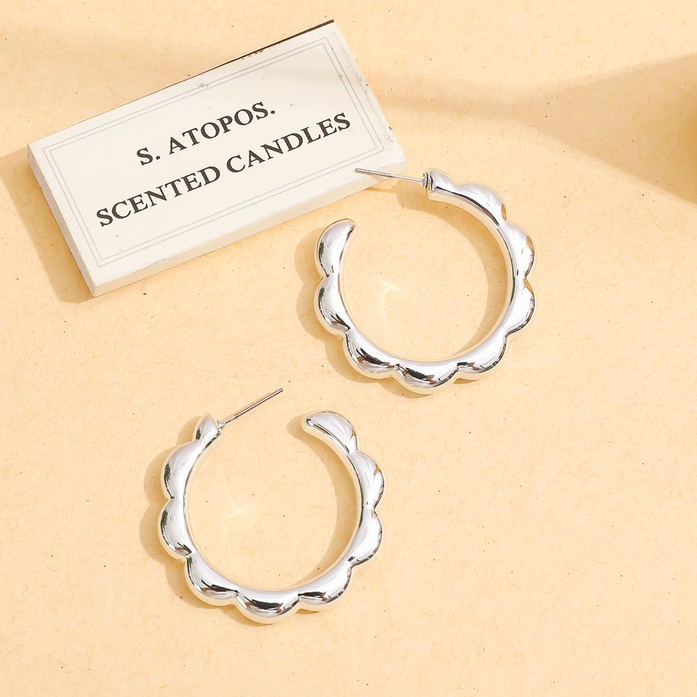 European and American Acrylic Gold-plated Stud Earrings Jewelry Personalized Fashion High Sense Gold Creative Circle Set