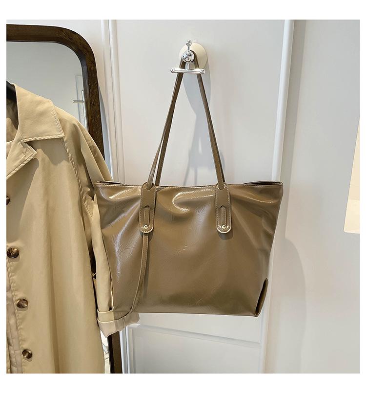 2025 Fashionable Minimalist Tote Bag - Large Capacity, Versatile Shoulder Bag for Women's Casual and Daily Commute