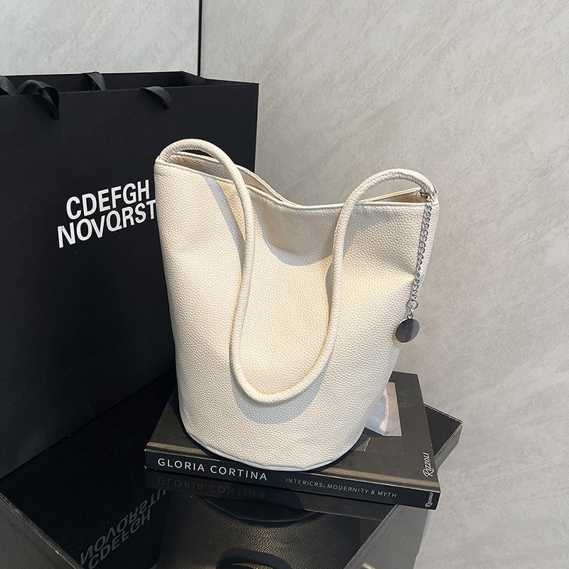 Trendy soft portable bucket bag simple daily large-capacity bag texture shoulder bag women