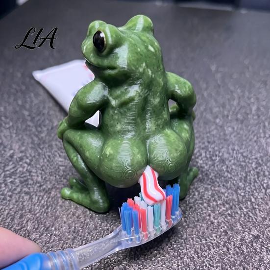 Interesting Oral Care Accessories Funny Frog Toothpaste Dispenser, Creative Bathroom Squeezer Cap Reusable Anti Stain for Standard Tubes, Novelty Gag