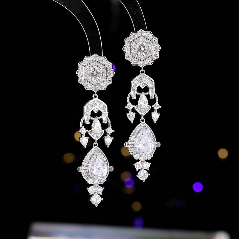 Ladies' light luxury design elegant water droplet tassel flower long earrings fashionable jewelry niche design earrings