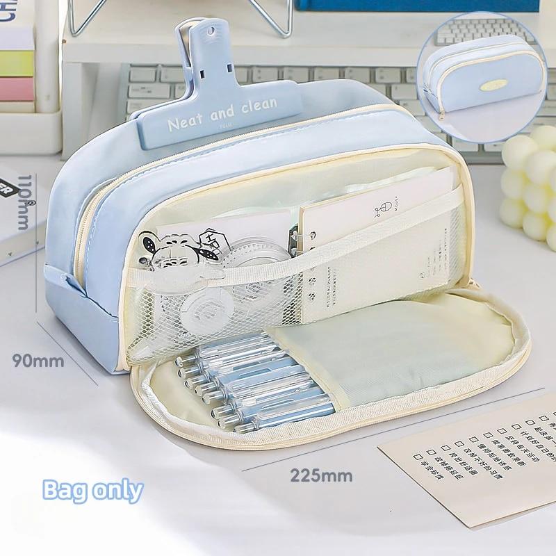 

Стильный и практичный пенал большой вместимости с несколькими отделениями для хранения канцелярских принадлежностей. Пенал для школы. синий