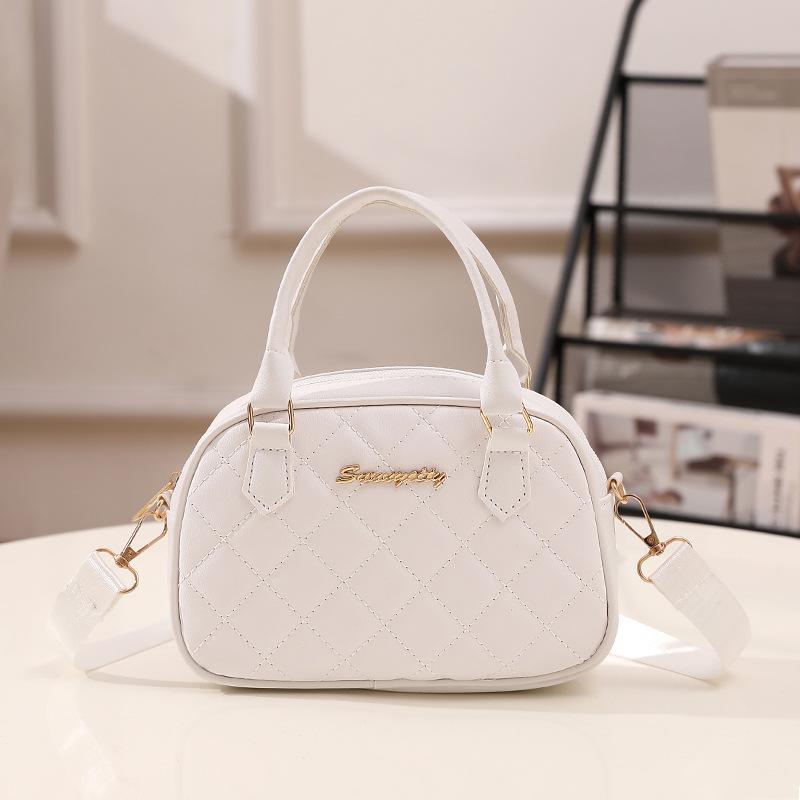 Fashion New Diamond Single Shoulder Women's Bag Solid Color Simple Temperament Small Bag Women's Bag Versatile Texture Shoulder Messenger Bag