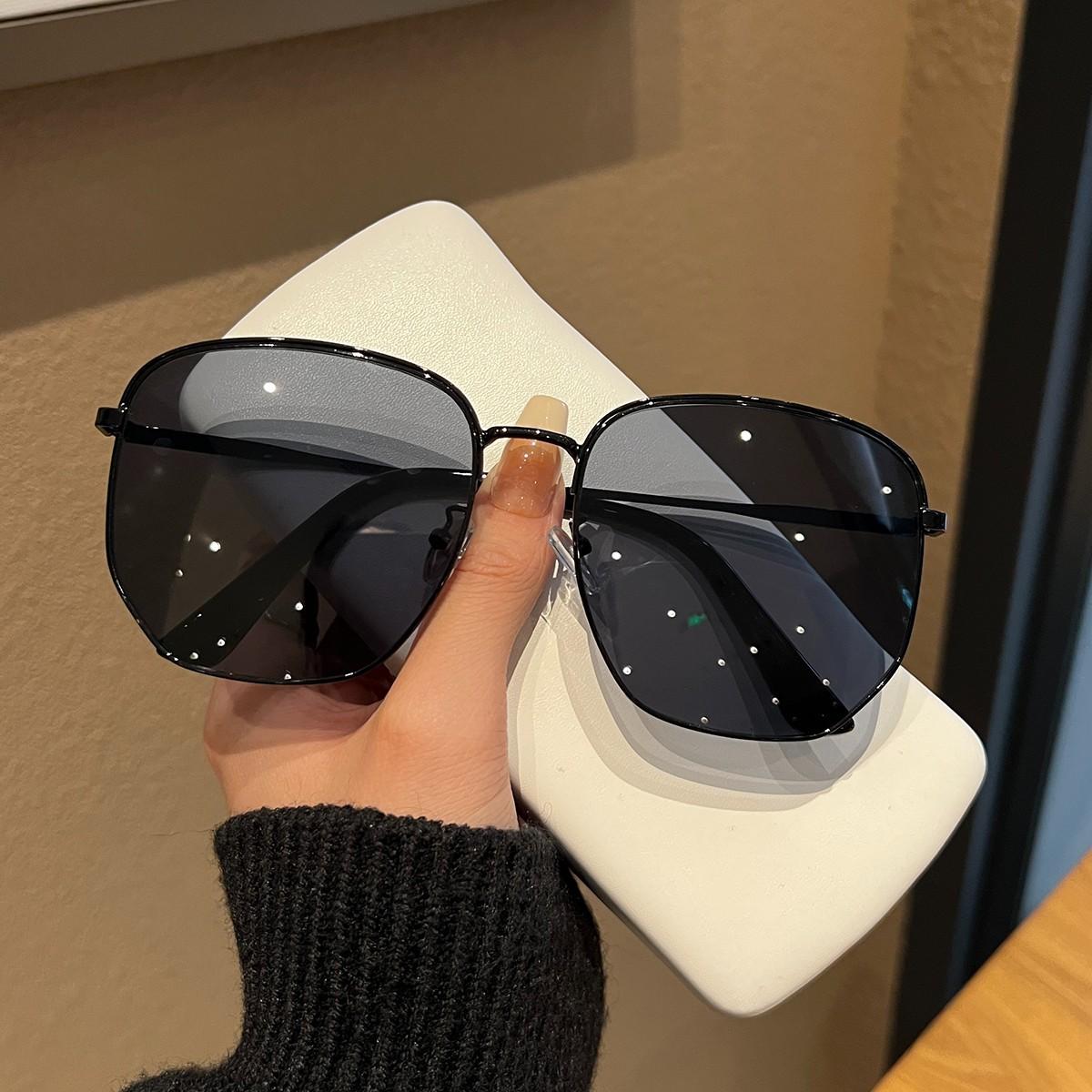 

Модные металлические большие оправы, показывающие лицо, маленькие солнцезащитные очки для женщин, солнцезащитные очки с защитой от ультрафиолета для вождения для мужчин glasses case + glasses cloth