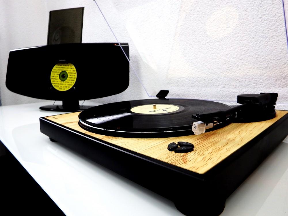 Stereo Set / Digital Mini System with Turntable THOMSON TT300 & MIC400, Thomson