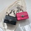 Trendy Retro-Kettentasche Damen 2024 neue Mode Schulter Umhängetasche trendige Persönlichkeit ins kleine quadratische Tasche