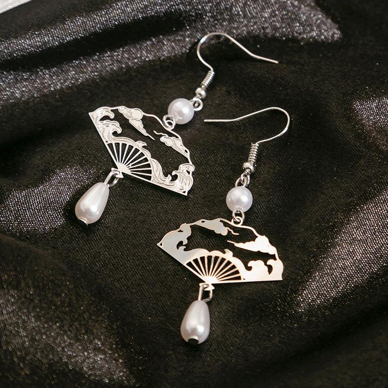 Retro Chinese Style Hollow Fan-shaped Earrings