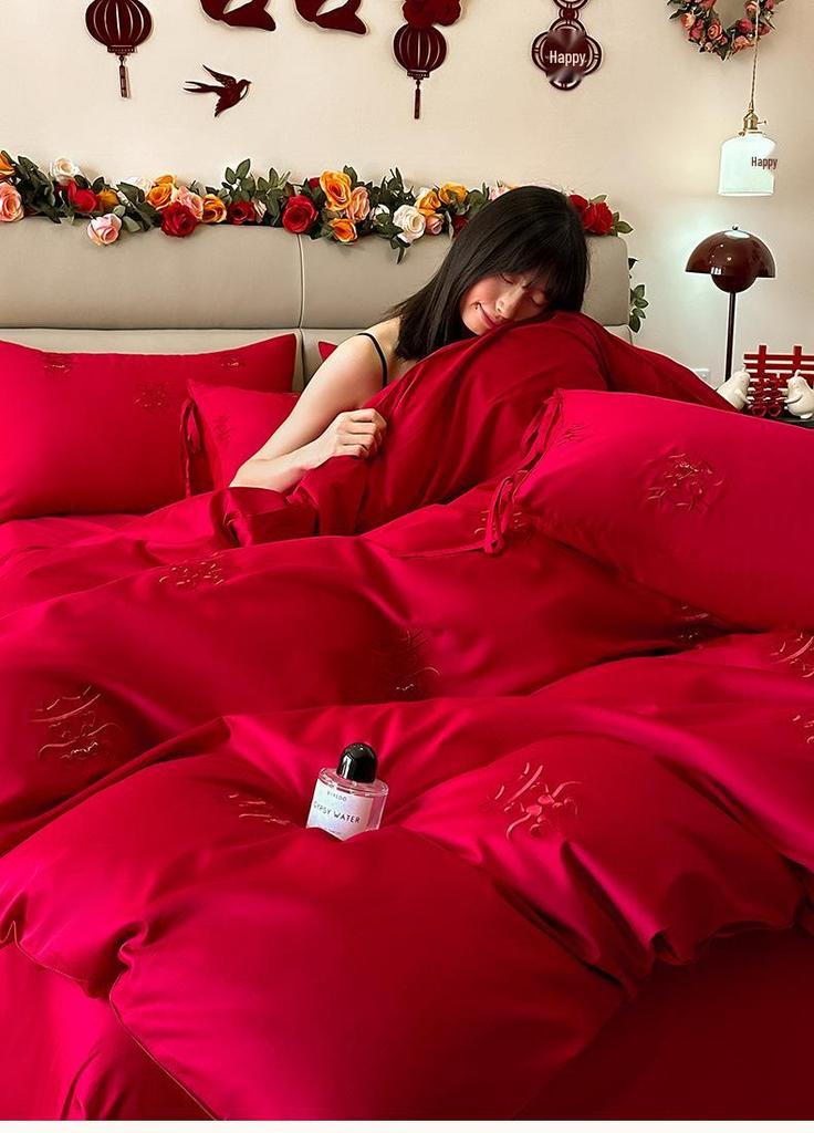 Embroidered Red Chinese Wedding Bedding Four-Piece Set