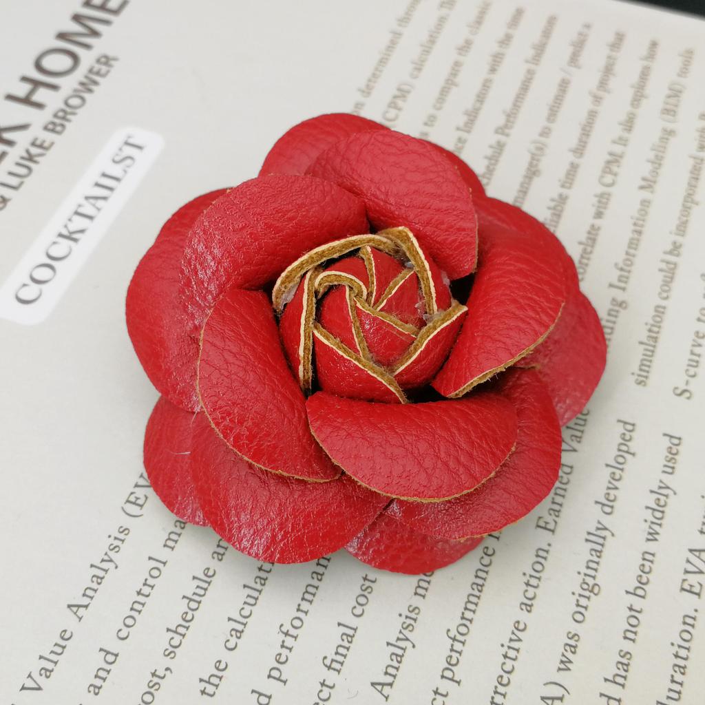 Korean Fabric Camellia Flower Brooch Pins Pearl Tassel Corsage Fashion Jewelry Brooches for Women Shirt Collar Accessories Gift