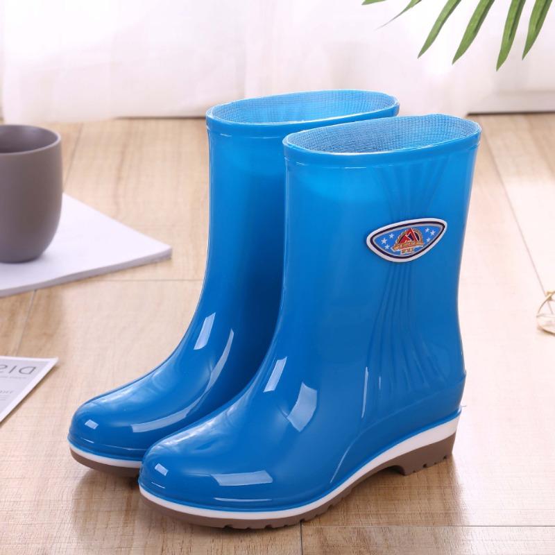 Industrial and Mining Treasure Rain Shoes Women's Non-slip Short Rubber Shoes Overshoes Work Thickened Water Shoes Women Wear Waterproof Rain Boots