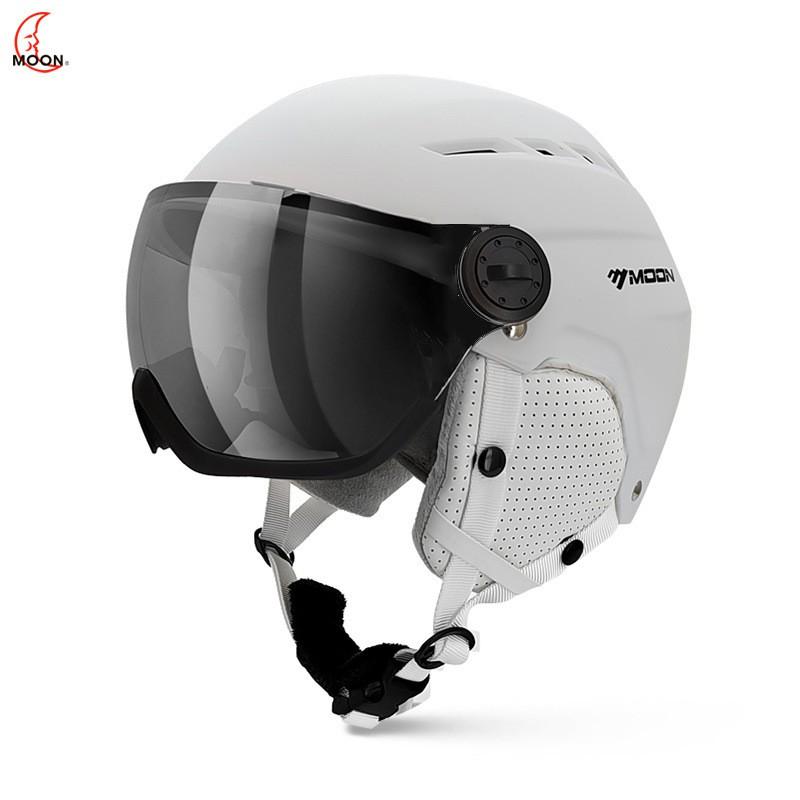 Full Coverage Ski Helmet With Integrated Goggles Men Women Winter Snowboarding Gear ABS Safety Headwear