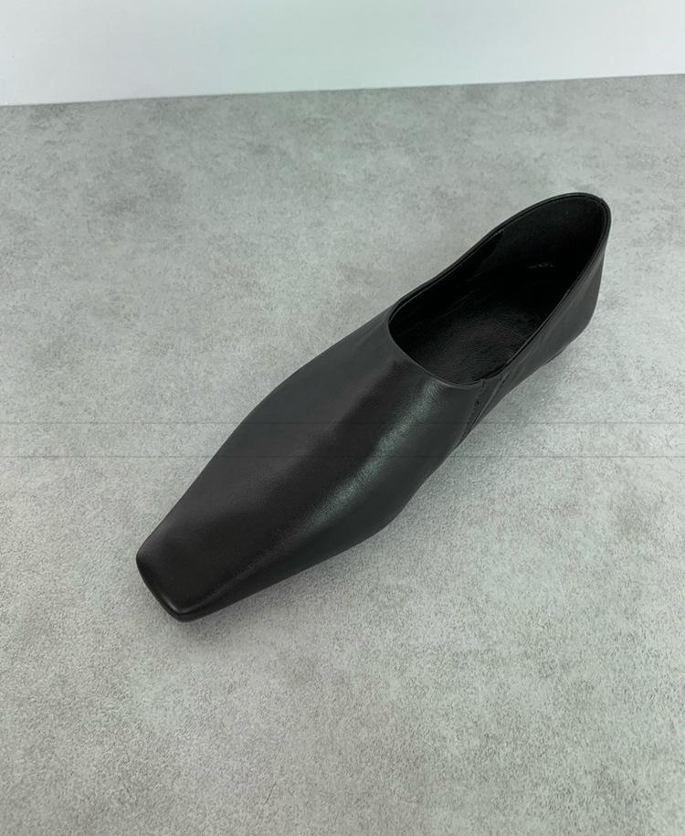 

Foreign trade French low-heeled white stepping shoes women s shoes 2024 spring and autumn evening evening evening temperament with skirt loafers 35 чёрный