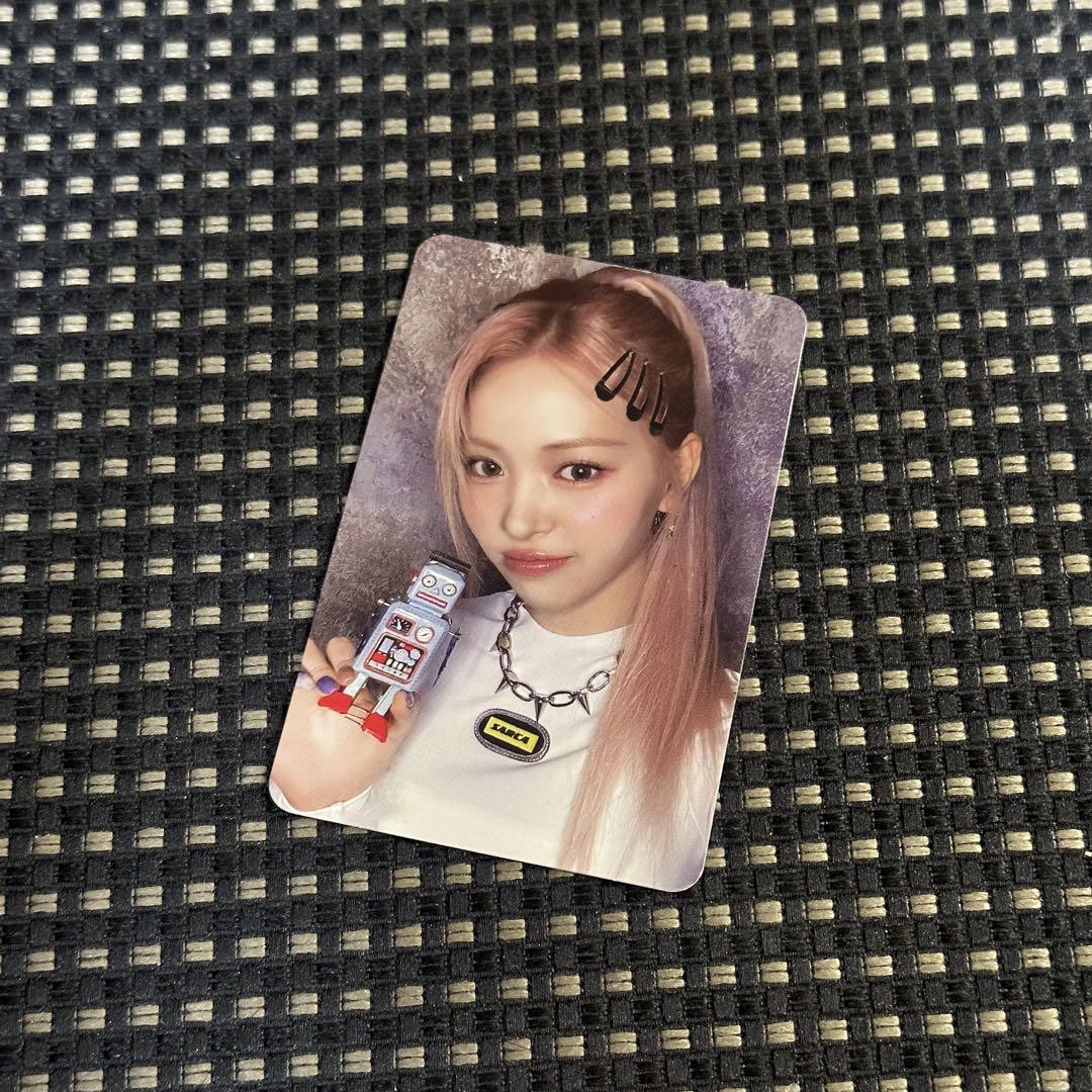 

[USED] ITZY BORN TO BE special edition trading card Ryujin