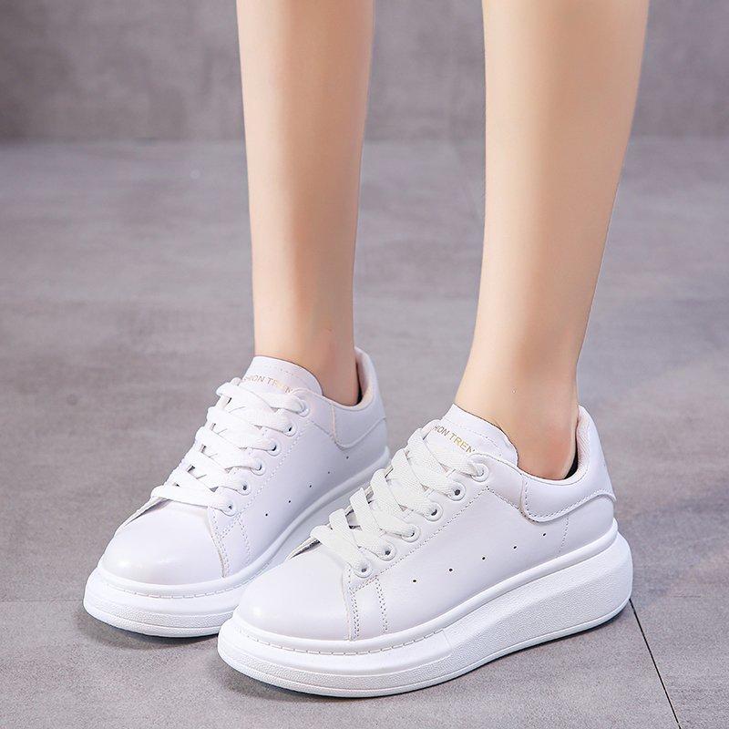 Fashion 2024 Solid Leather Platform Shoes for Women Sneakers Autumn Fashion Sports Little White Shoes Ladies Vulcanized Shoes Large Size