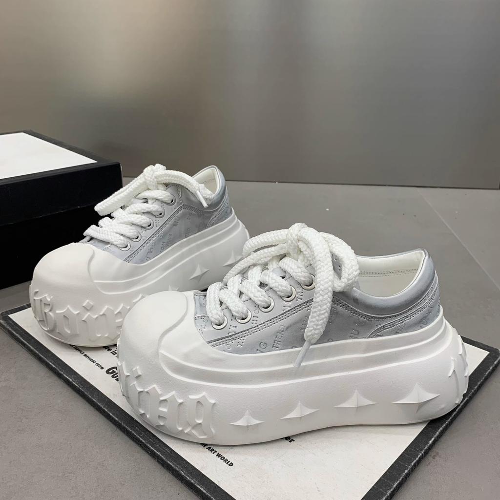 Big-headed Muffin Thick-soled Little White Shoes for Women 2025 Spring and Autumn Tire-soled Sneakers with Wide-leg Pants To Increase the Height of Br