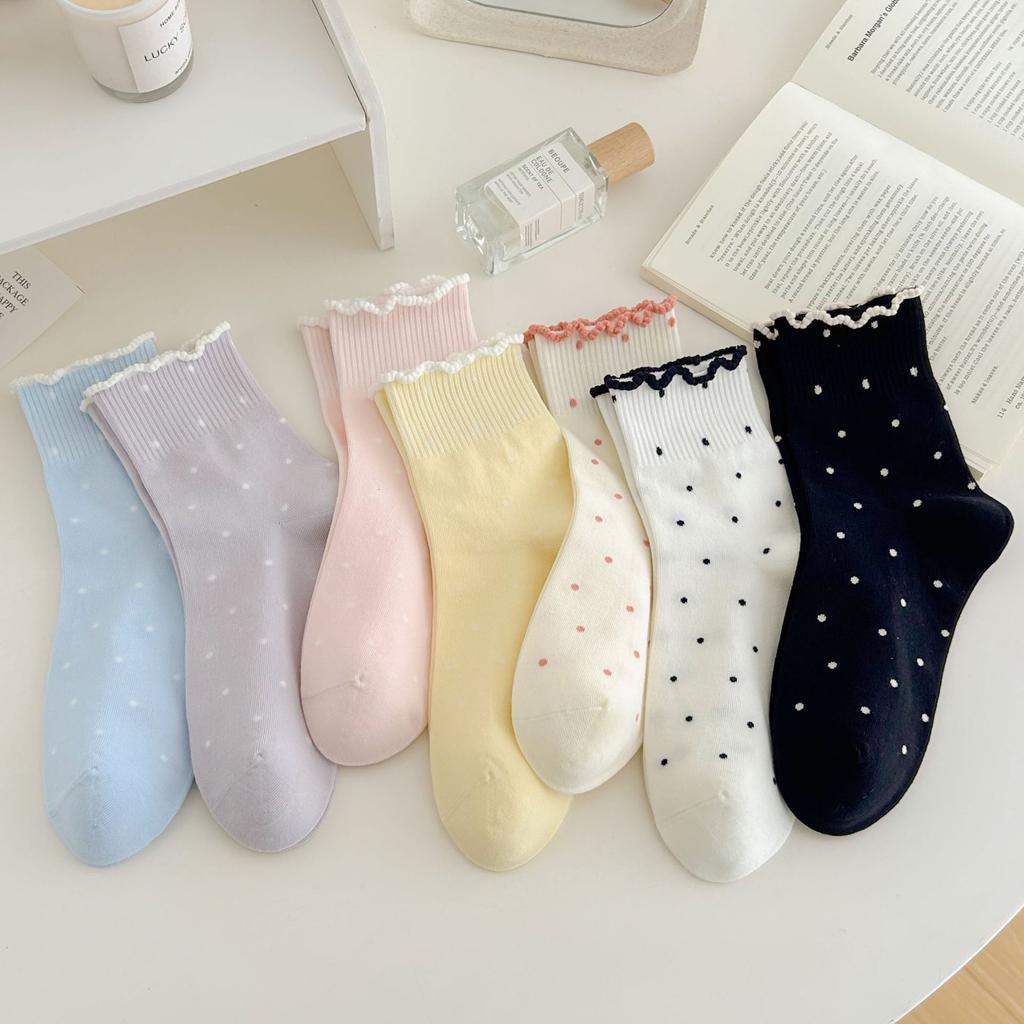 Black Ear-trimmed Socks for Women's Spring and Autumn: Simple and Versatile Boneless Mid-calf Socks, Sweet Polka Dot Socks with A School Style