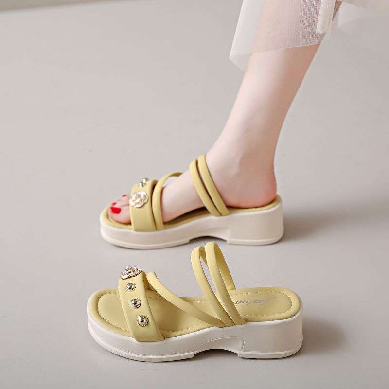 Sandals women wear new soft-soled, lightweight and non-slip two-in-one for summer wear, height-increasing fairy skirt slippers