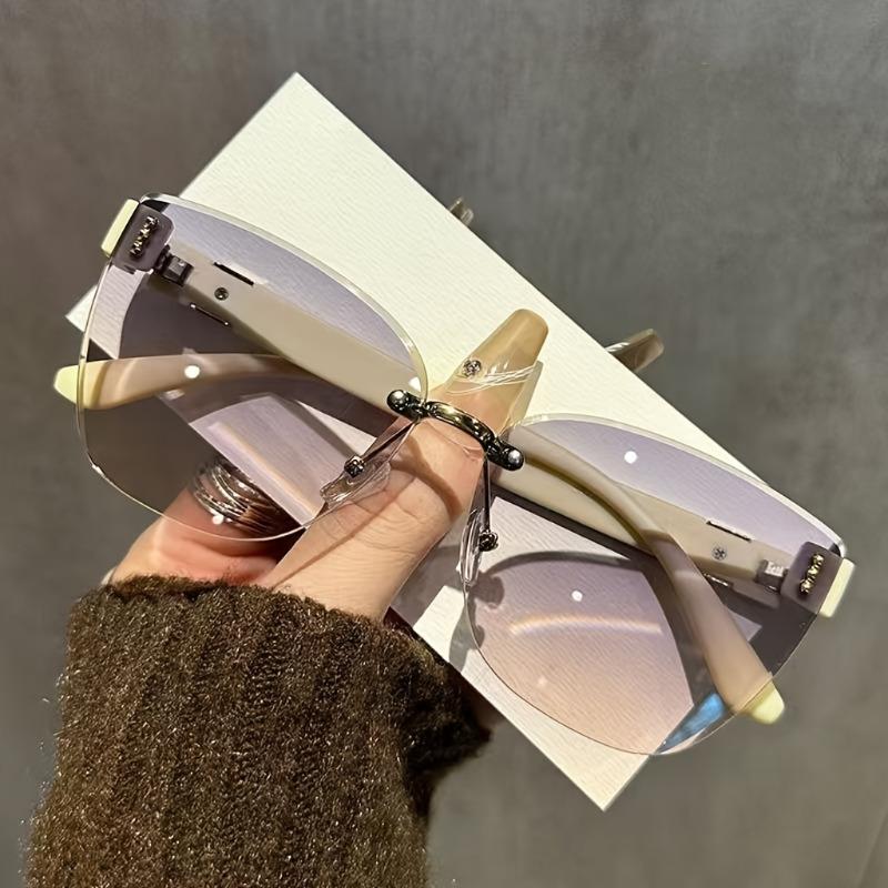 2026 New Fashion Rhinestone Sunglasses UV400 Protection Chic Style Luxury Korean Sun Glasses Women Fine Shiny Frame Trendy Shades