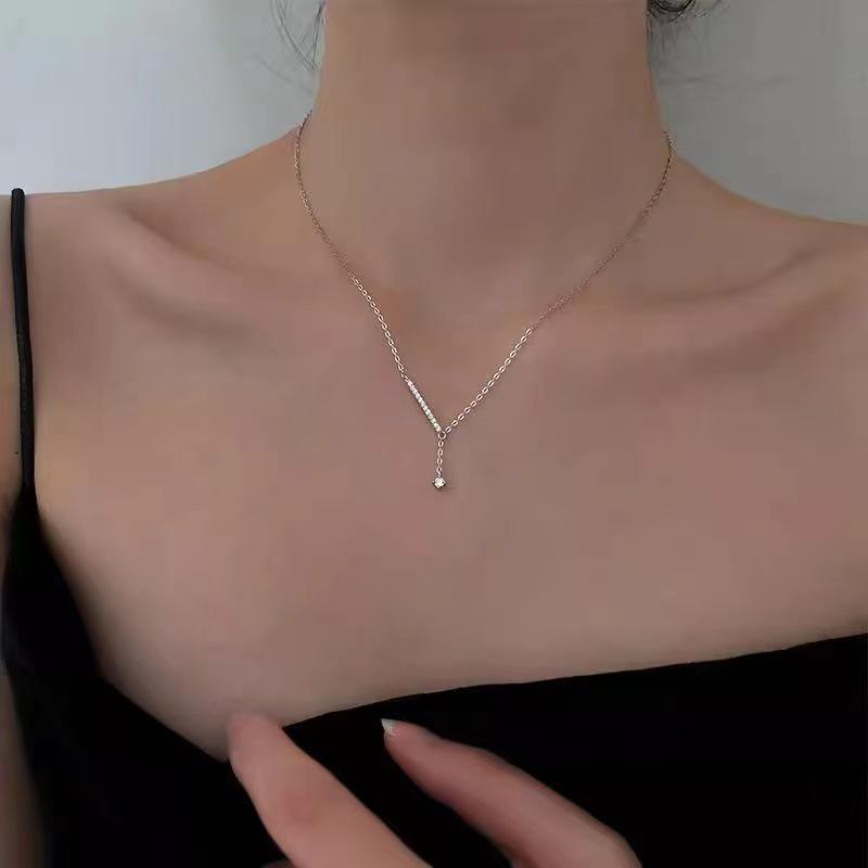Chic Retro Zircon Tassel Necklace for Women - Autumn Versatile, Light Luxury, Trendy Clavicle Chain