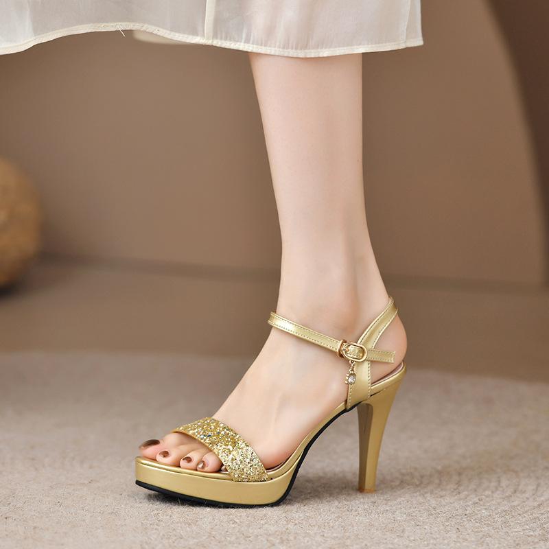 

Summer new Korean version of fashion fish mouth one-word buckle with high heels fashion large size sexy sequins women s Roman sandals 34 золотой