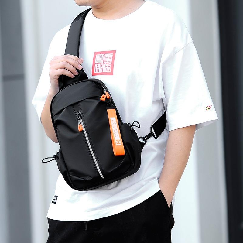 Men's shoulder bag New fashion locomotive messenger bag Oxford cloth commuter breast bag