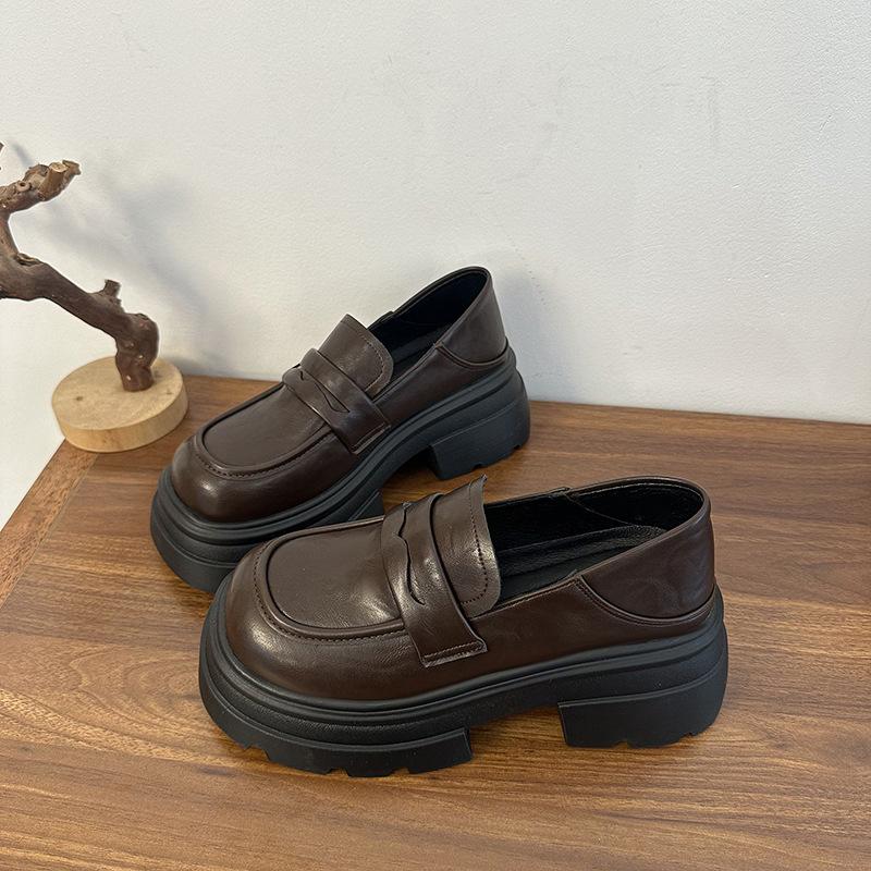 Loafers women's 2025 autumn new fashion versatile square head retro platform British style small leather shoes versatile single shoes