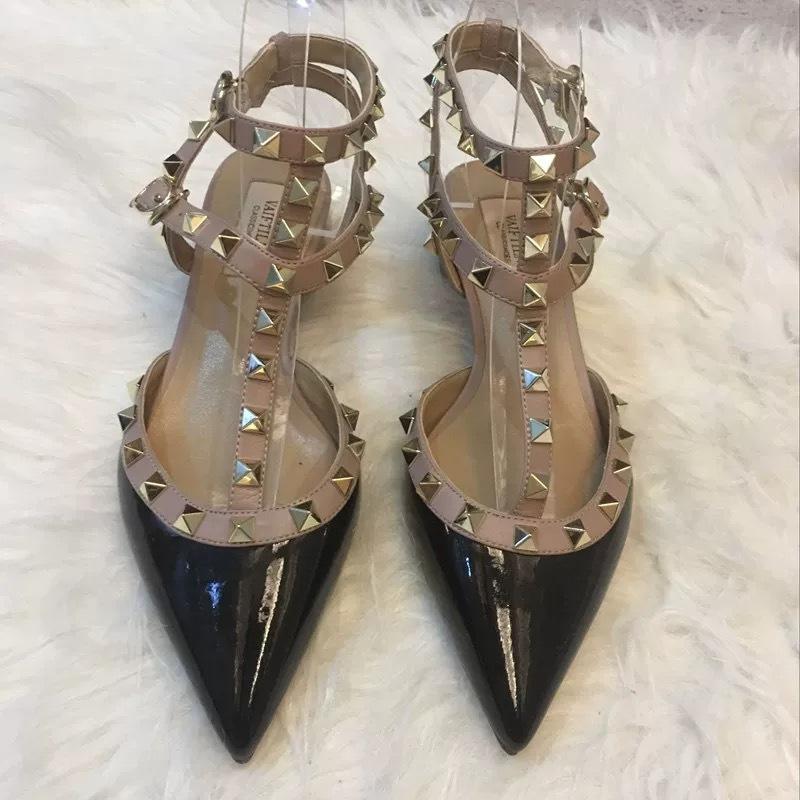 Spring and summer new thick heel rivet pointed single shoes femininity straps willow shoes nude middle heel bag head sandals