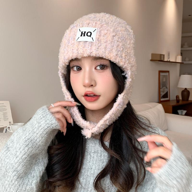 Automne et Hiver Mode Décontracté Chapeau Tricoté en Velours Corail Chapeau Japonais Polyvalent Chaud pour Femmes Extérieur Coupe-Vent Protection des Oreilles Chapeau de Tête