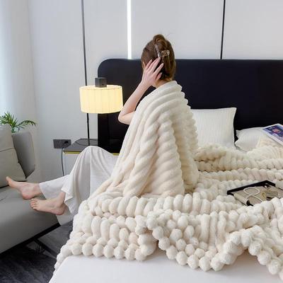 Luxuriöse gerippte Flanelldecke mit Kaninchenfellimitat