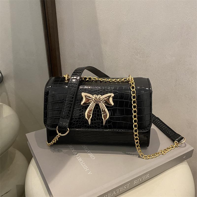 Small Square-shaped Bow Tie Simple and Stylish Single-shoulder Crossbody Bag