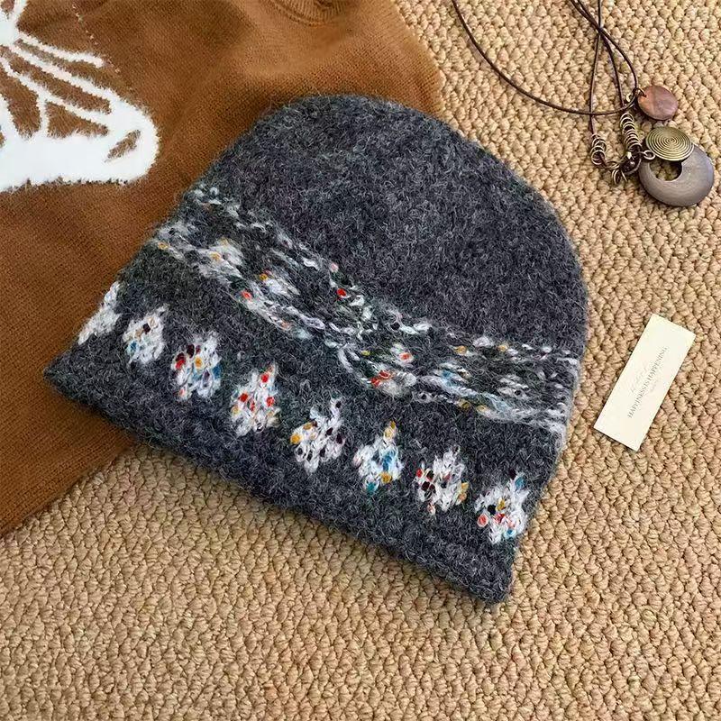 Korean jacquard knitted bag head hat for women's autumn and winter new casual versatile warm ear protection windproof cold hat shows small face