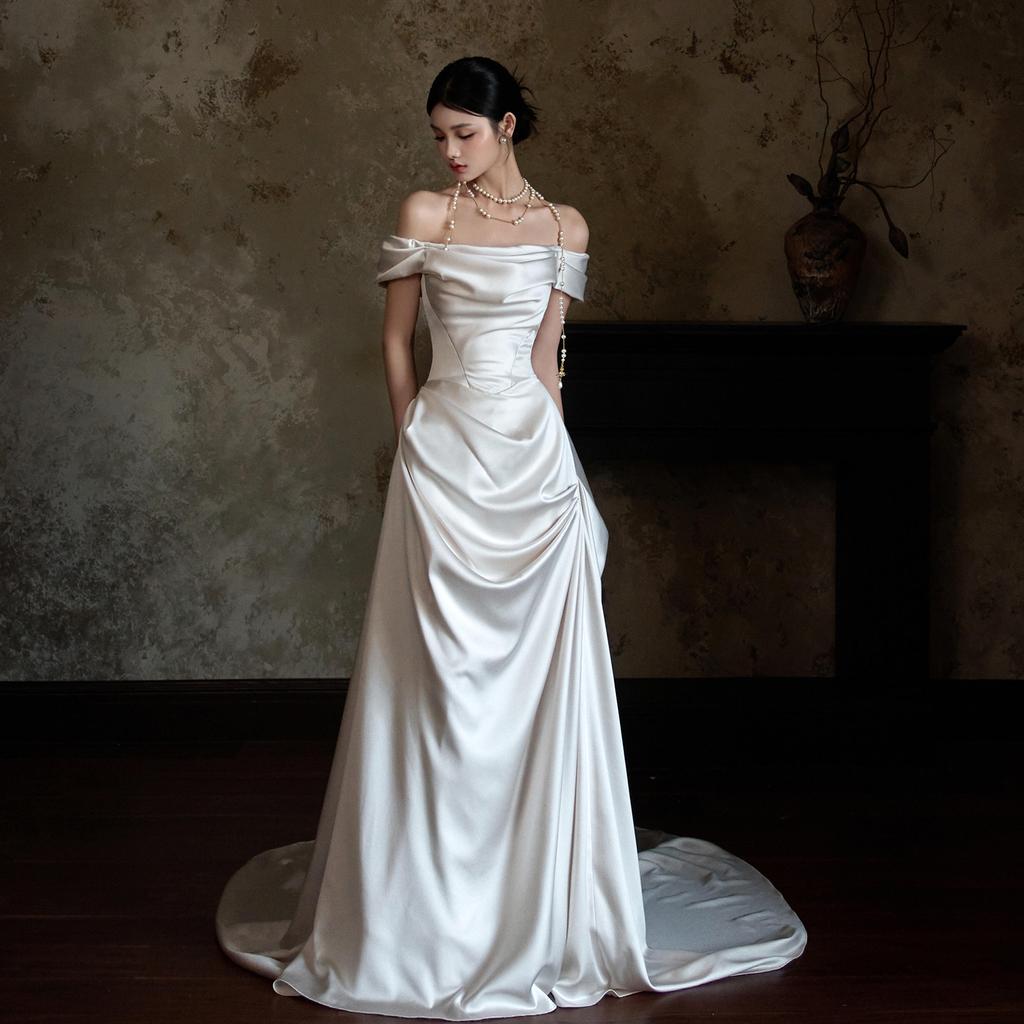 Elegant White Satin One-Shoulder Wedding Dress with Train Bridal Gown for Wedding Reception And Engagement Simple Style Long ...