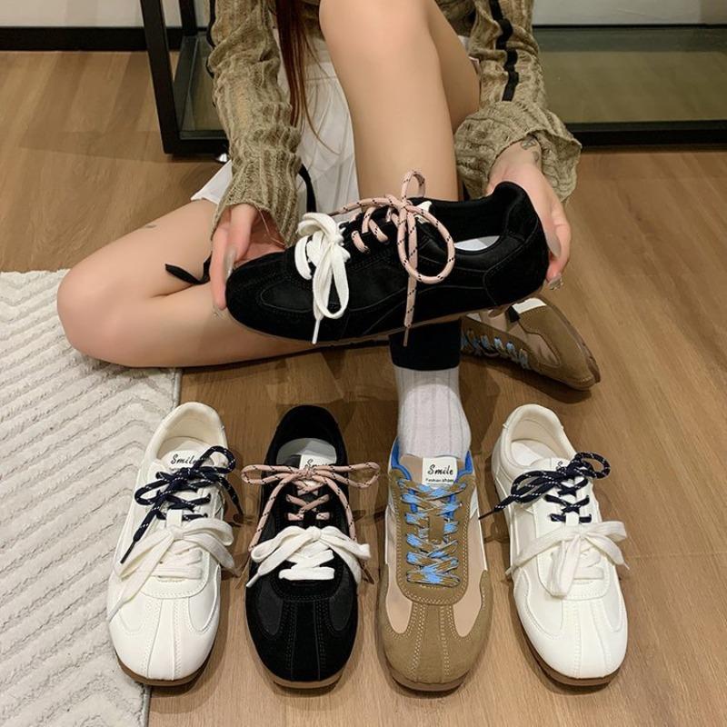 Fashion New Style Fashion Popular Retro Lacing Breathable Women's Thick Bottom Pleated Casual Sneakers White Shoes Zapatos Mujer